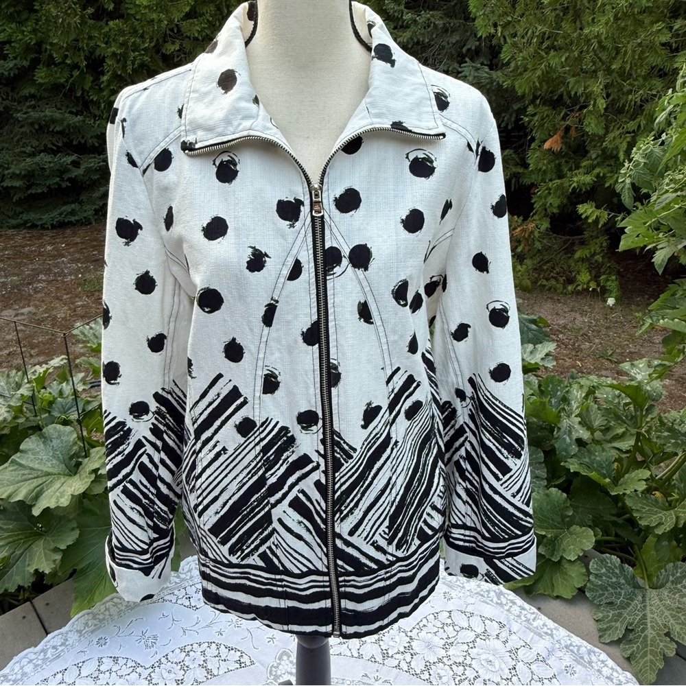 Erin‎ London Women’s Black and White abstract print Women's Zip Jean Jacket XL